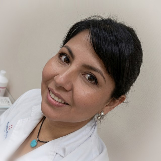 La doctora Karina Koestner, médica psiquiatra y directora médica del Centro Koestner.